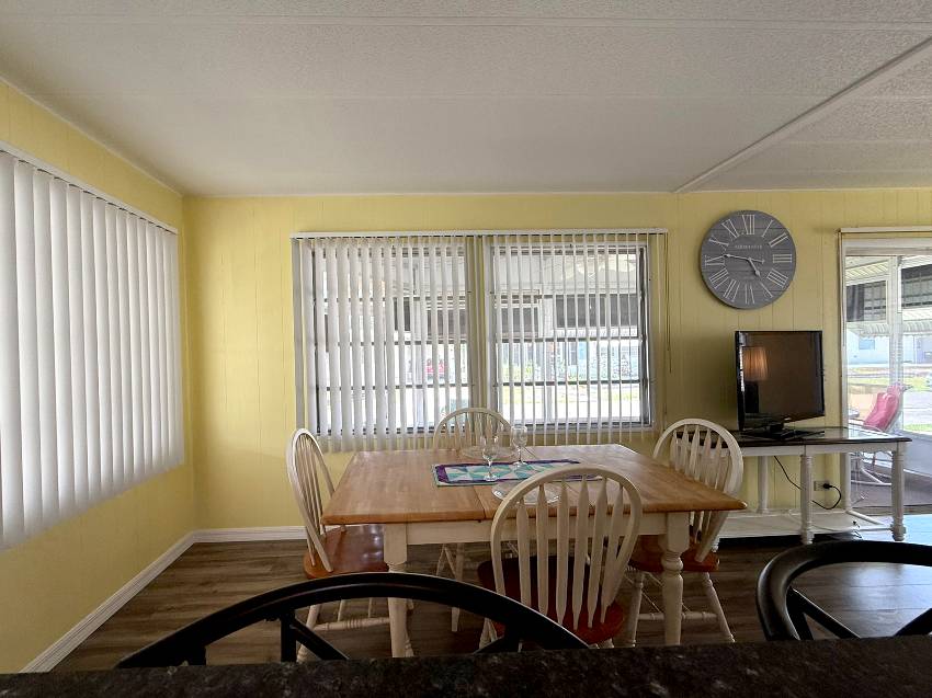 390 Peppertree Ln a Ellenton, FL Mobile or Manufactured Home for Sale